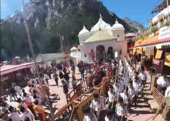 श्री गंगोत्री धाम में स्वयंसेवकों द्वारा पथ संचलन !