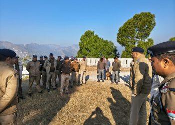 अल्मोड़ा के सल्ट क्षेत्र में जैलेटिन मिलने पर पुलिस सक्रिय, एसएसपी अल्मोड़ा ने संभाली कमान