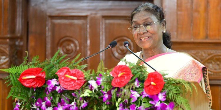 राष्ट्रपति द्रौपदी मुर्मू बोलीं- उत्तराखंड की मातृशक्ति ने लिखी विकास की गौरवशाली कहानी