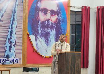 आनंद जी, सांसारिक सुविधाओं का त्याग कर आजीवन राष्ट्र एवं संघ कार्य को समर्पित रहे। – डॉ. शैलेन्द्र जी