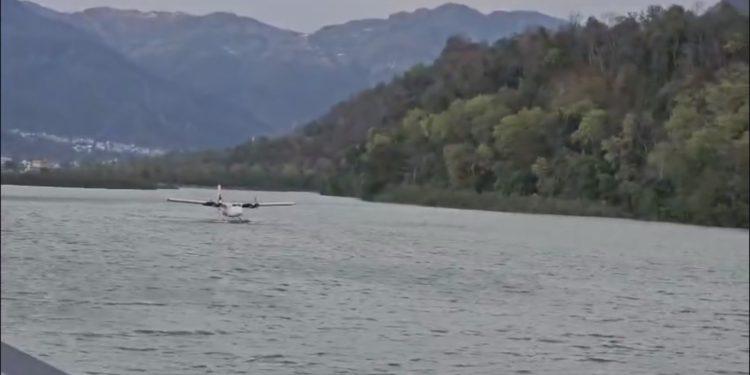 उत्तराखंड में कनेक्टिविटी के नए युग का सूत्रपात: ऋषिकेश के पशुलोक बैराज में उतरा देश का पहला सी-प्लेन !