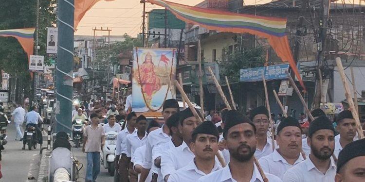 राष्ट्रीय स्वयसेवक संघ, उत्तराखंड प्रांत के संघ शिक्षा वर्ग (महाविद्यालयीन विद्यार्थी, तरूण व्यावसायी एवं विशेष) में पथ संचलन का आयोजन !